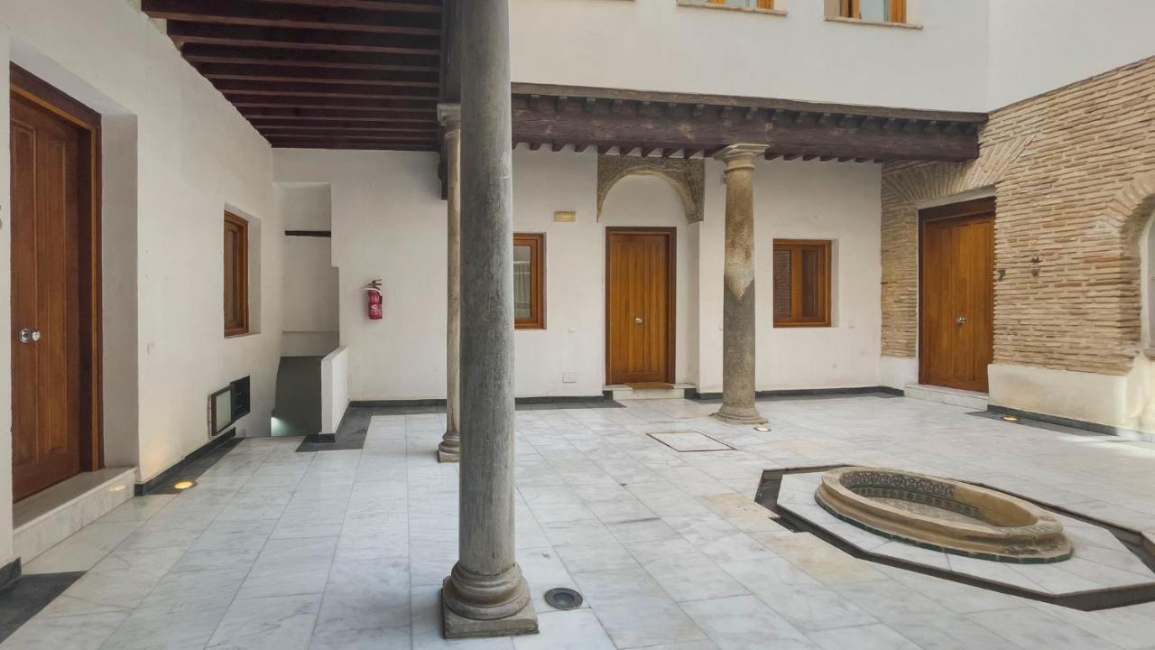 El Patio Del Regidor - Apartamentos Aloha Toledo Bagian luar foto